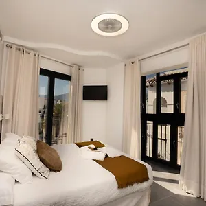 Affittacamere Nerja-centro-jacuzzi- Mirador De La Ermita- Adults Recommended, Nerja